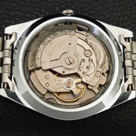 Vintage 1992 Seiko Automatic Mens Silver Watch W/daydate & Green accents - Picture 10 of 10